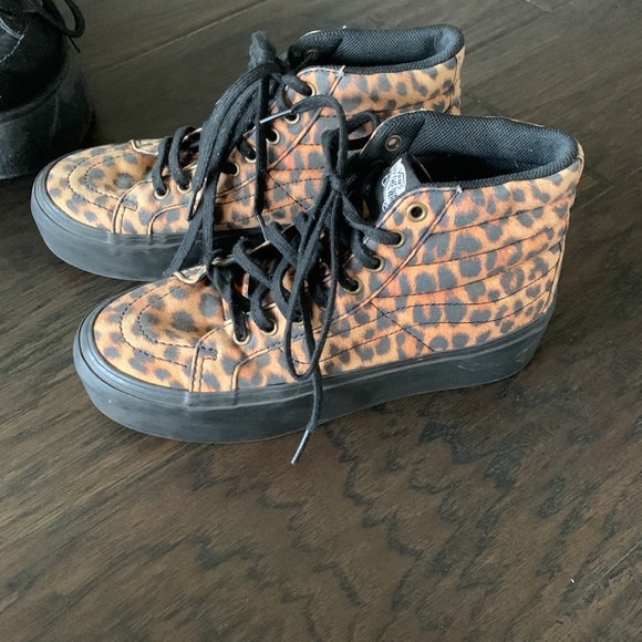 Sneakers - Picture 2 of 3